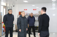 <b>同发力、严密防控</b>